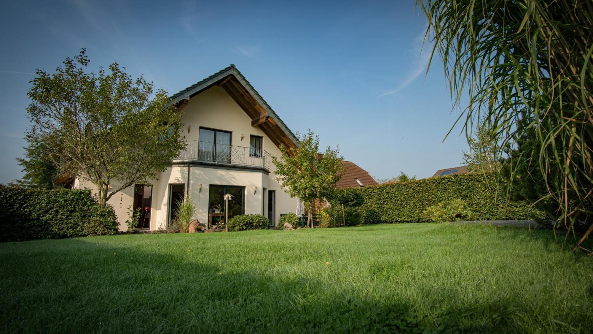 Ferienhaus Mountfrosch Mit Sauna Und Naturpool มอนเชา ภายนอก รูปภาพ